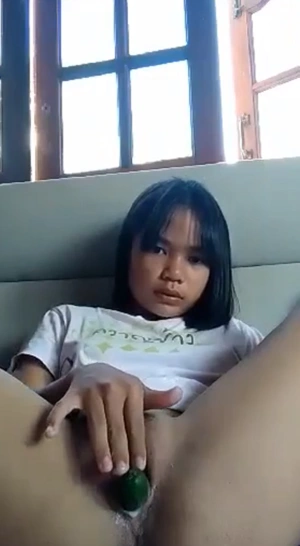 Bocil SMP Colmek  Pakai Timun